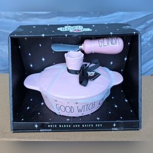 Wizard Of Oz Rae Dunn Pink Brie Baker and Knife Set NEW